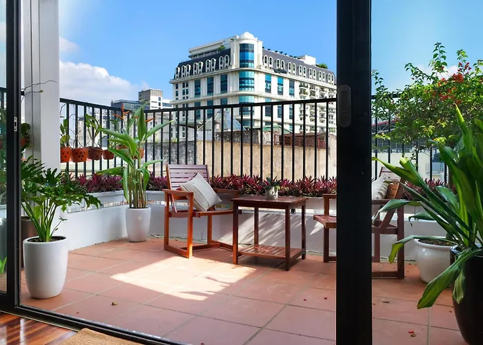 Luxe Paradise Hotel 22 Nam Ngu Street